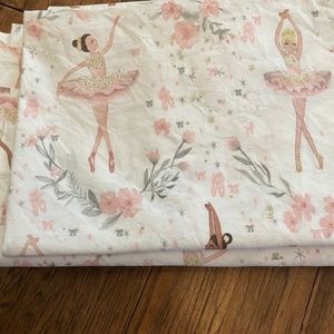 Pottery Barn Kids Ballerina Organic Toddler Sheet Set